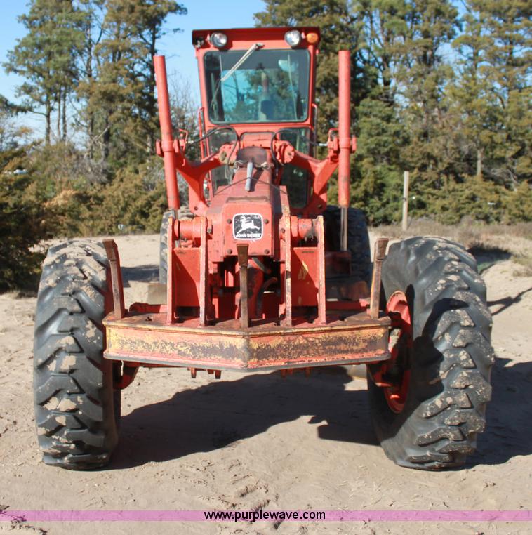 image for item H7308 1983 John Deere 670A articulating motor grader