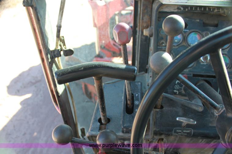 image for item H7308 1983 John Deere 670A articulating motor grader