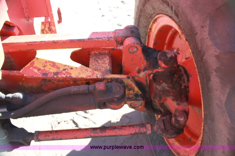 image for item H7308 1983 John Deere 670A articulating motor grader