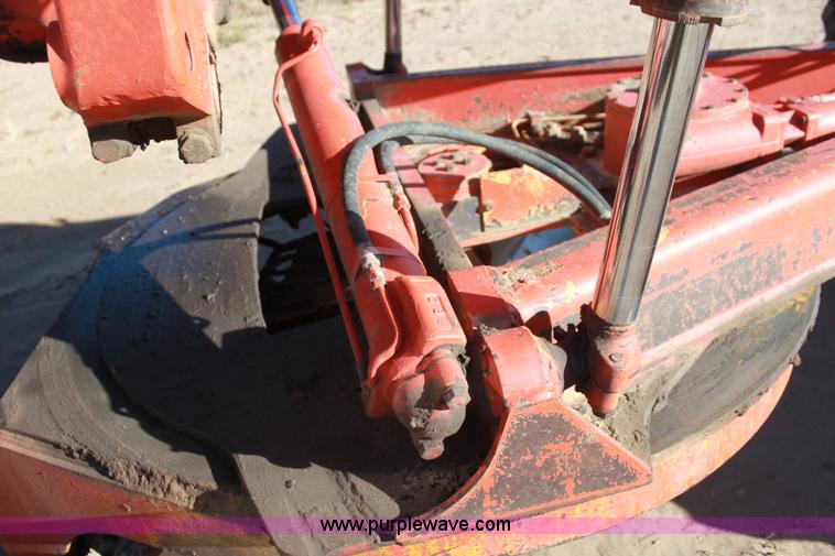 image for item H7308 1983 John Deere 670A articulating motor grader