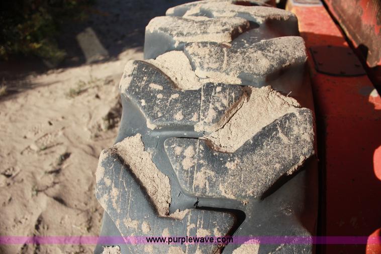 image for item H7308 1983 John Deere 670A articulating motor grader