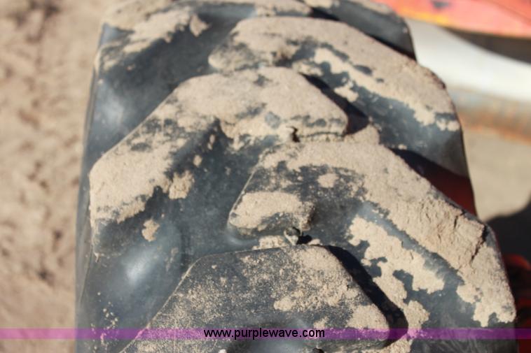 image for item H7308 1983 John Deere 670A articulating motor grader