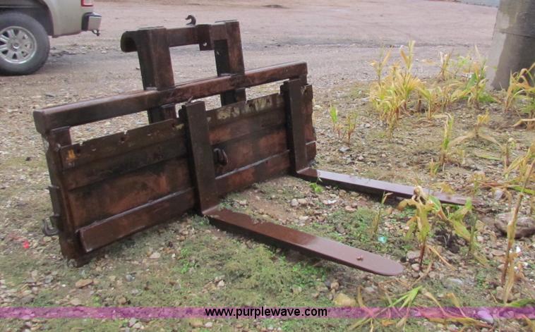 image for item H7309 Set of wheel loader forks