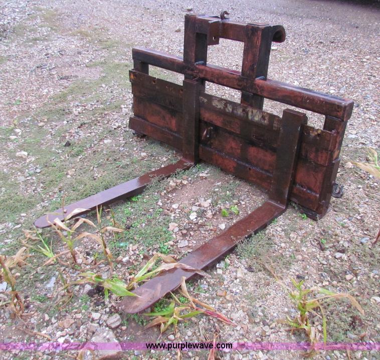 image for item H7309 Set of wheel loader forks