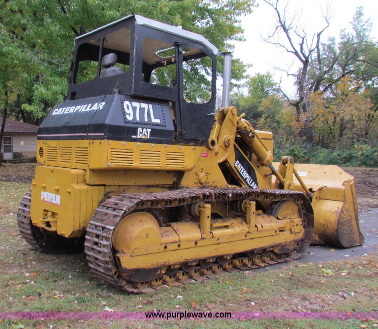 image for item H7310 Caterpillar 977L track loader