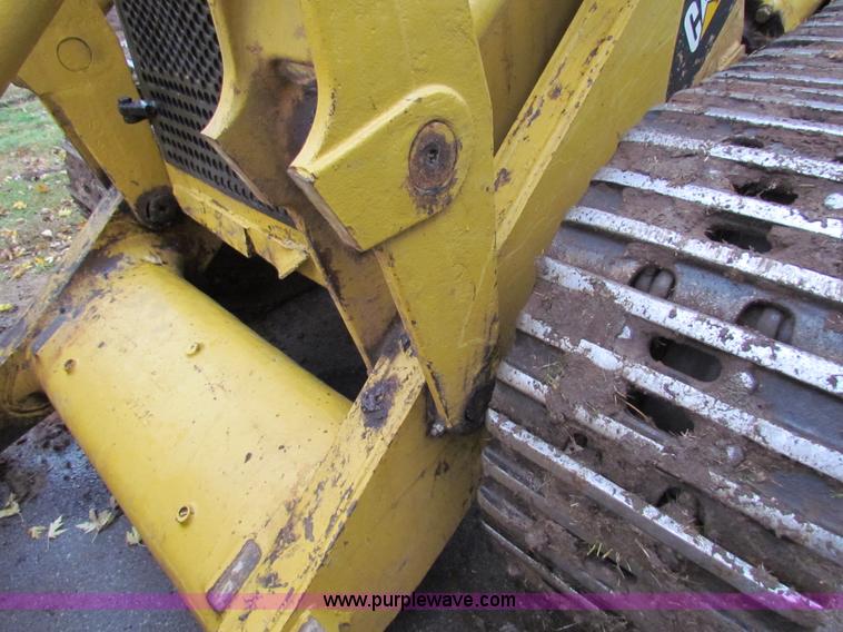 image for item H7310 Caterpillar 977L track loader