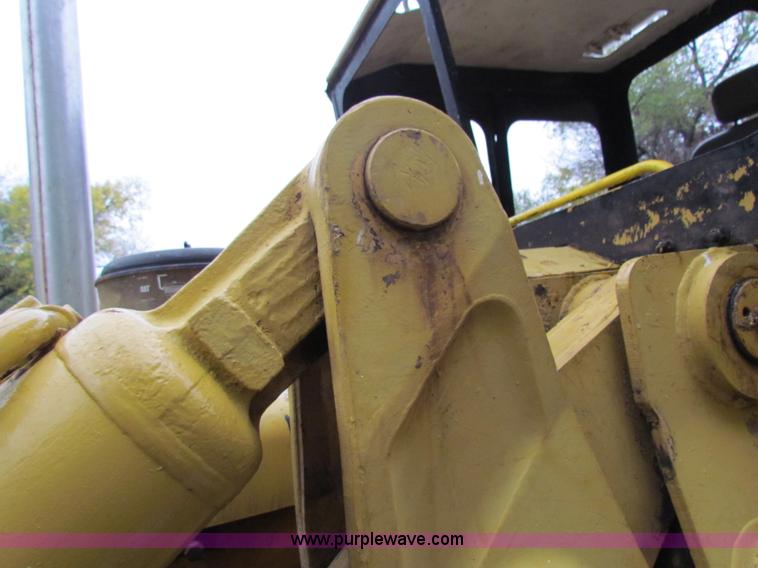 image for item H7310 Caterpillar 977L track loader