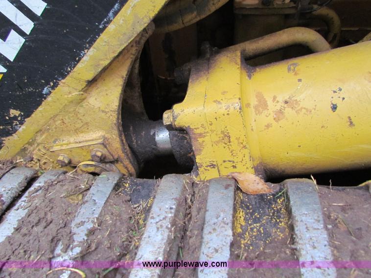 image for item H7310 Caterpillar 977L track loader