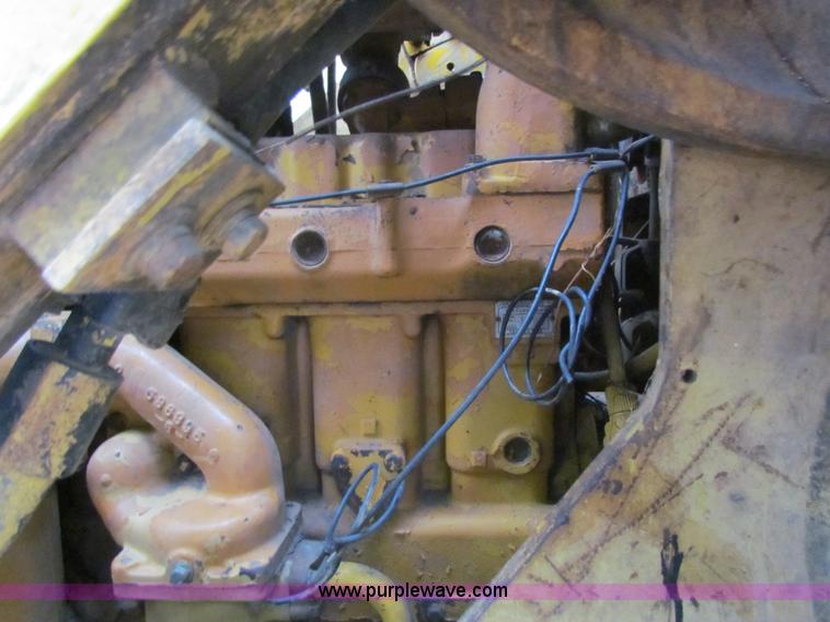 image for item H7310 Caterpillar 977L track loader