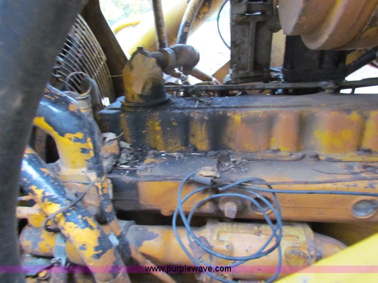 image for item H7310 Caterpillar 977L track loader