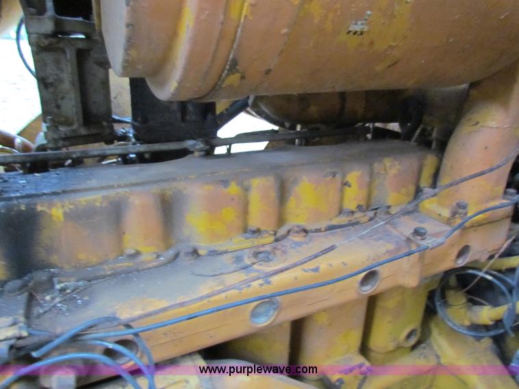 image for item H7310 Caterpillar 977L track loader