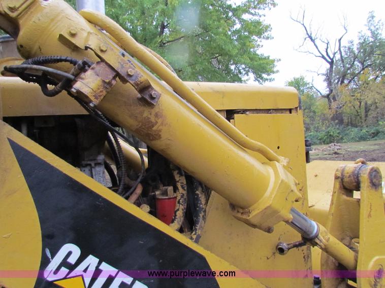 image for item H7310 Caterpillar 977L track loader