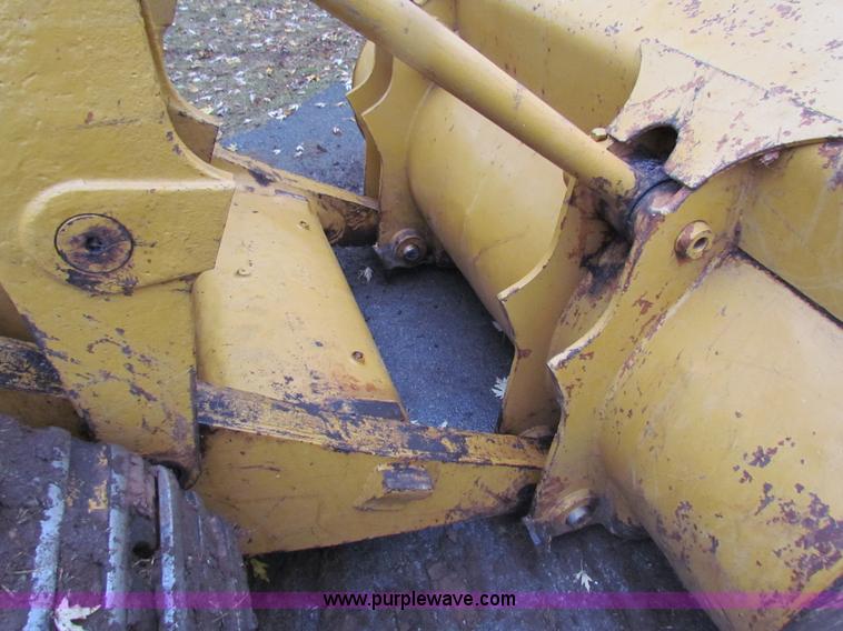 image for item H7310 Caterpillar 977L track loader