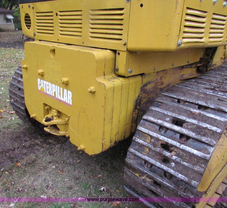 image for item H7310 Caterpillar 977L track loader