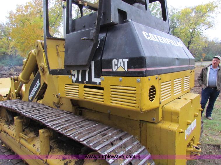 image for item H7310 Caterpillar 977L track loader