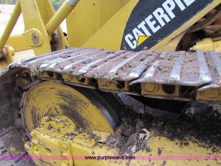 image for item H7310 Caterpillar 977L track loader