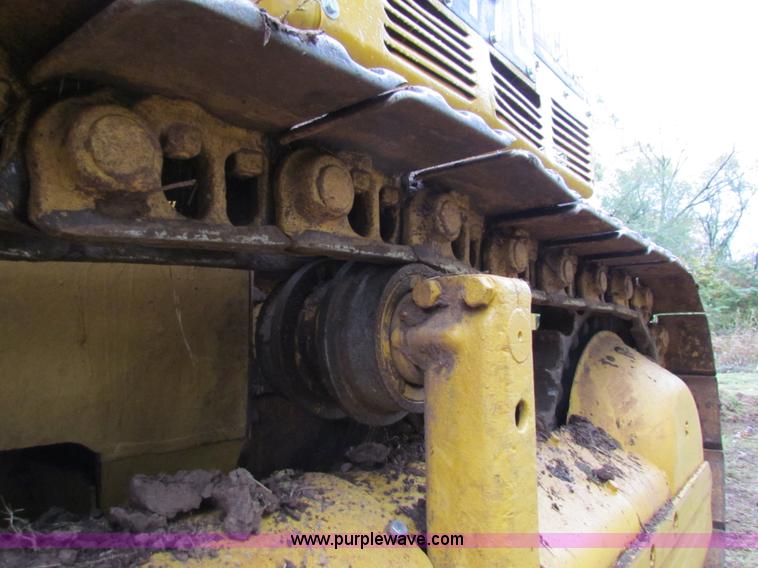 image for item H7310 Caterpillar 977L track loader