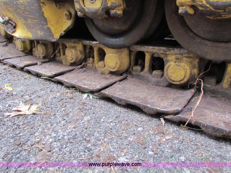 image for item H7310 Caterpillar 977L track loader