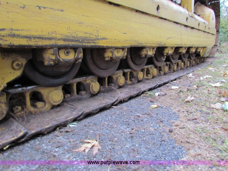 image for item H7310 Caterpillar 977L track loader