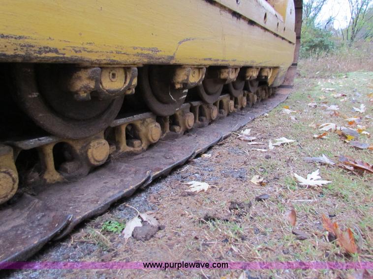 image for item H7310 Caterpillar 977L track loader