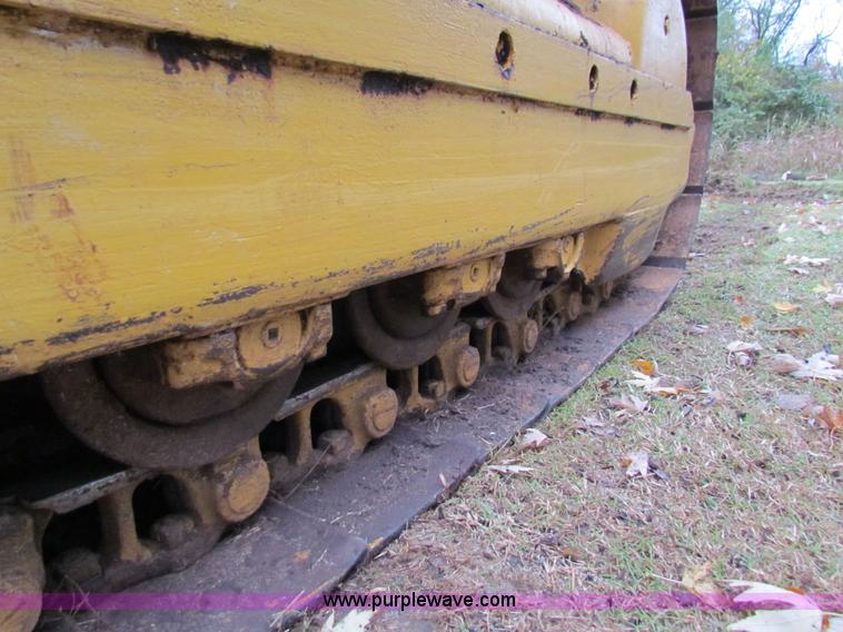 image for item H7310 Caterpillar 977L track loader