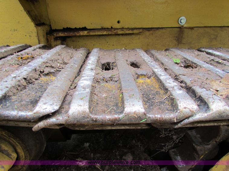 image for item H7310 Caterpillar 977L track loader