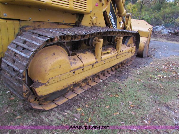 image for item H7310 Caterpillar 977L track loader