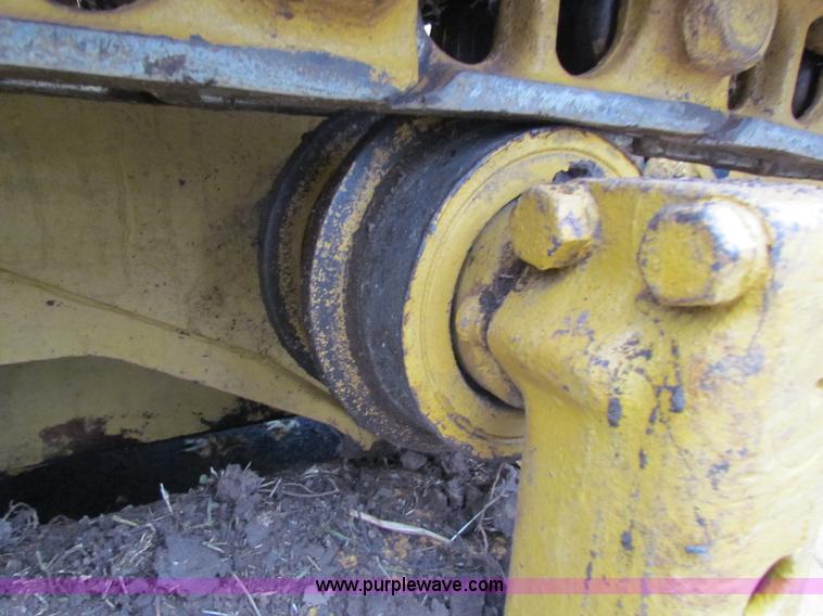 image for item H7310 Caterpillar 977L track loader