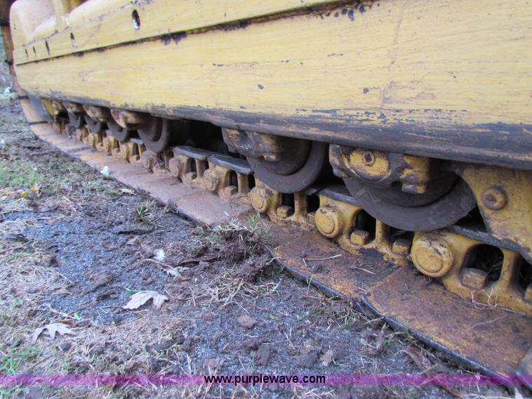 image for item H7310 Caterpillar 977L track loader