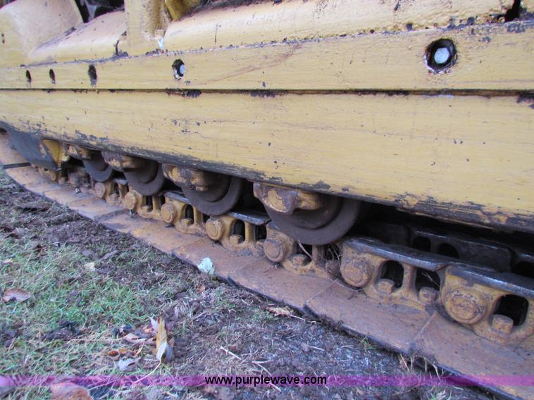 image for item H7310 Caterpillar 977L track loader