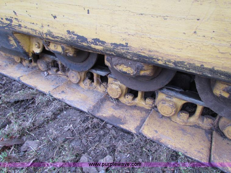 image for item H7310 Caterpillar 977L track loader