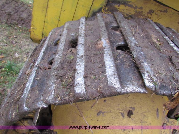 image for item H7310 Caterpillar 977L track loader