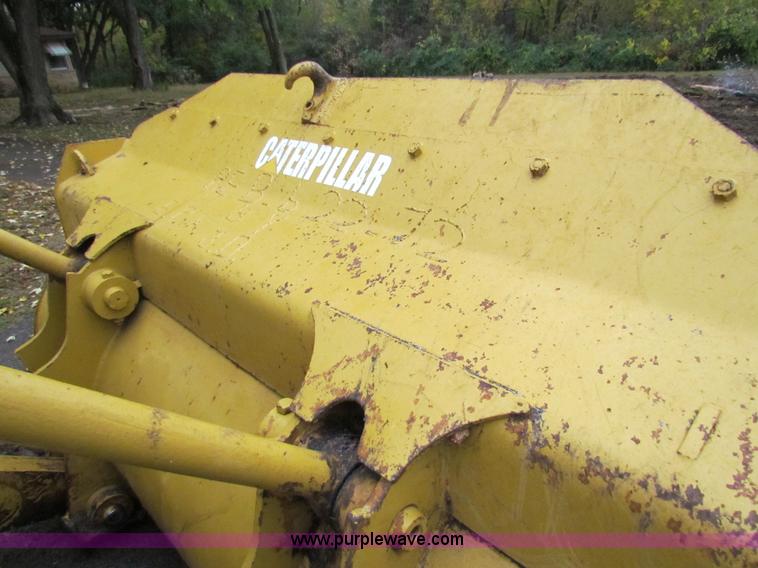 image for item H7310 Caterpillar 977L track loader