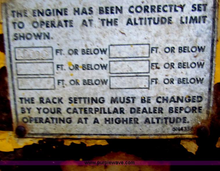 image for item H7310 Caterpillar 977L track loader