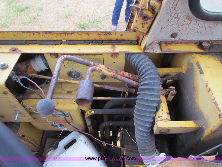 image for item H7311 1971 Hough H50 Payloader wheel loader