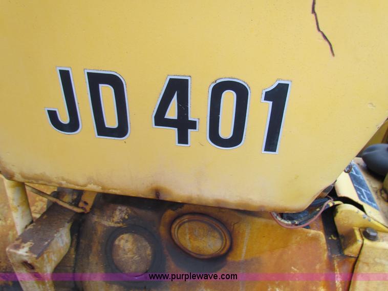 image for item H7312 John Deere 401 tractor