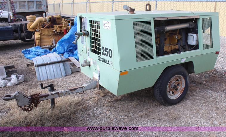 image for item H7862 Sullair 250 air compressor
