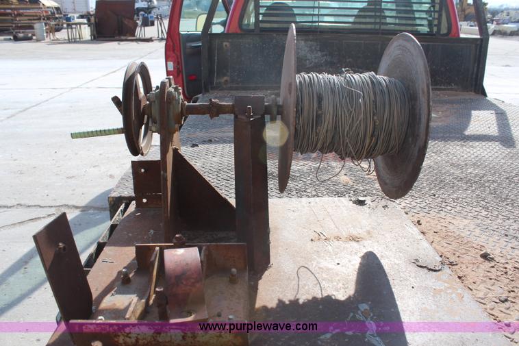 image for item H7876 2004 Ford F350 Crew Cab flatbed pickup truck