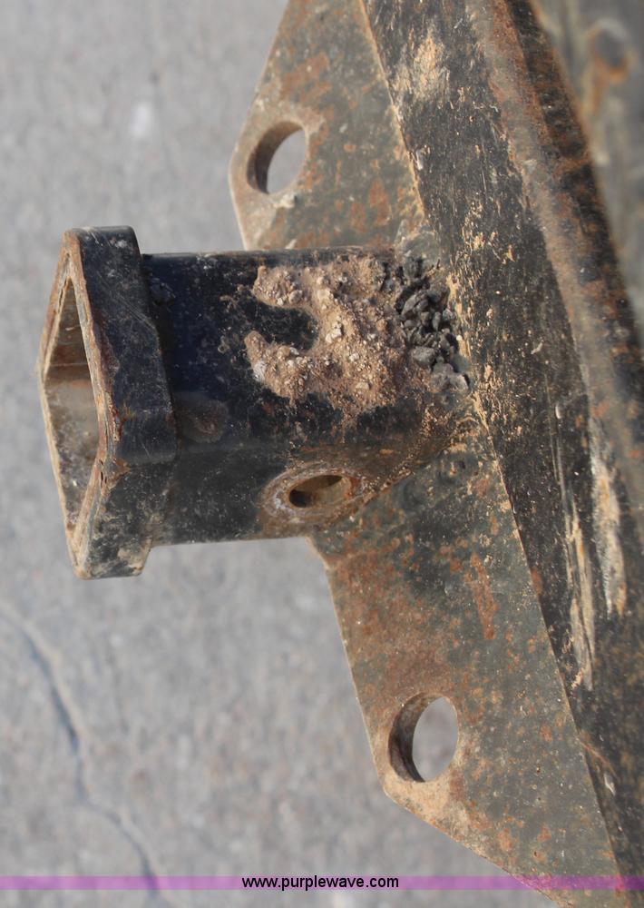 image for item H7876 2004 Ford F350 Crew Cab flatbed pickup truck