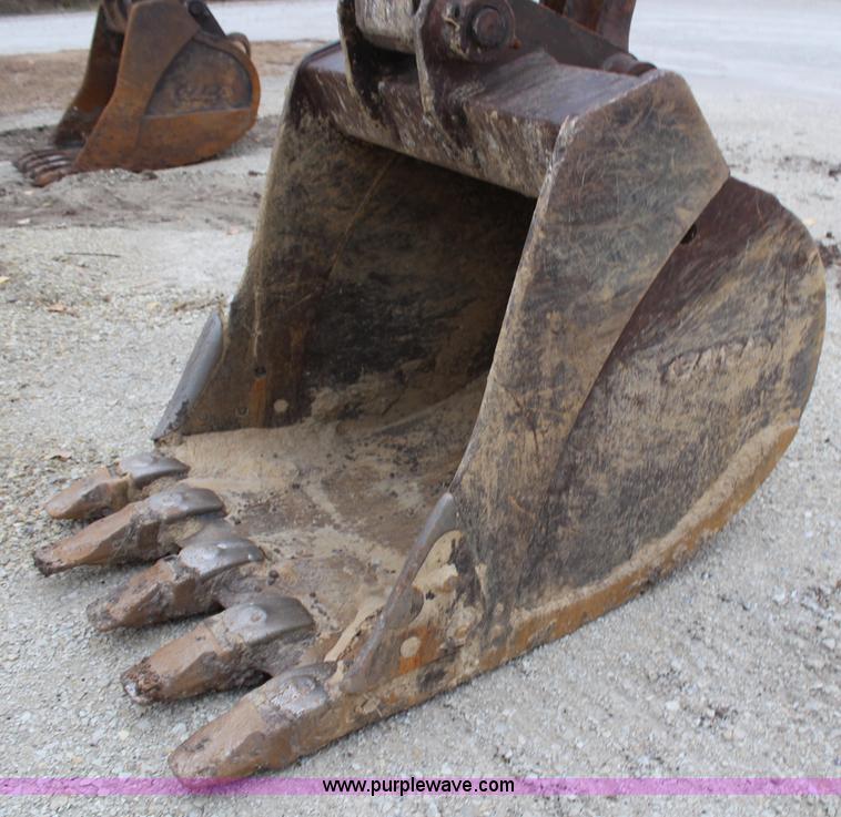 image for item H7913 1993 Komatsu PC220LC-5 excavator