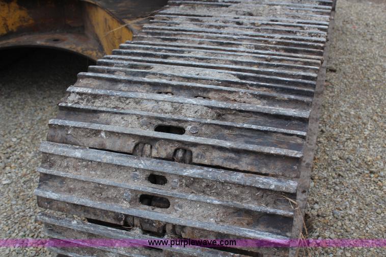 image for item H7913 1993 Komatsu PC220LC-5 excavator