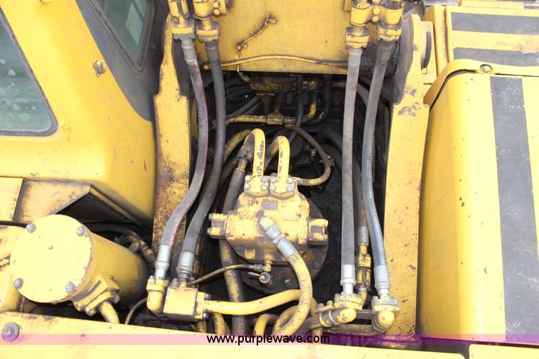 image for item H7914 1996 Komatsu PC300LC-6 excavator