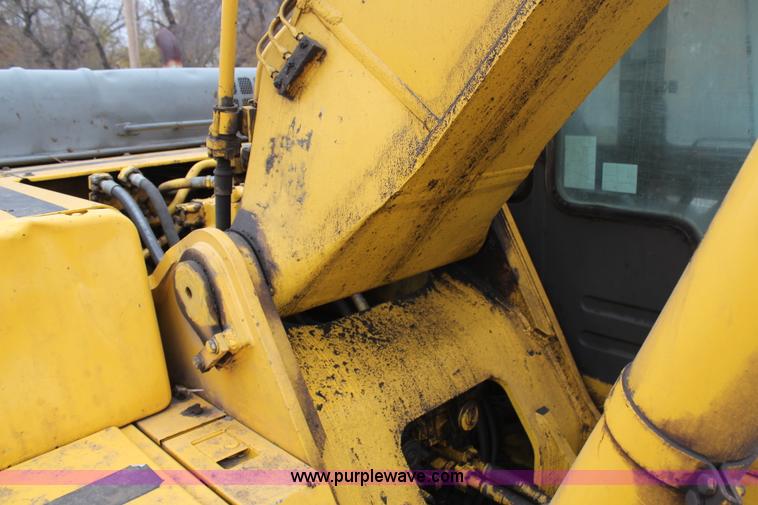 image for item H7914 1996 Komatsu PC300LC-6 excavator
