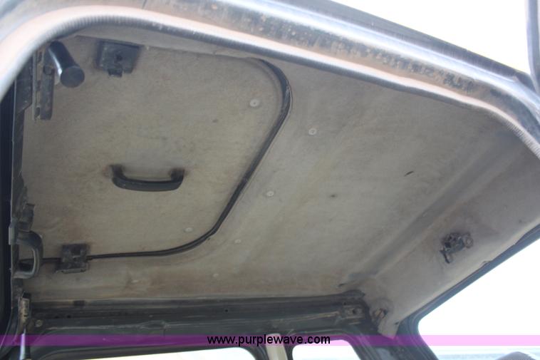 image for item H7916 1999 Komatsu PC450LC-6 excavator