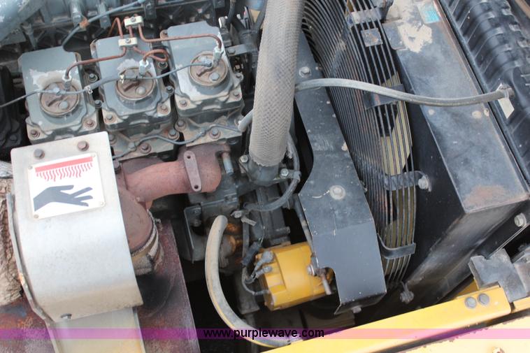 image for item H7916 1999 Komatsu PC450LC-6 excavator