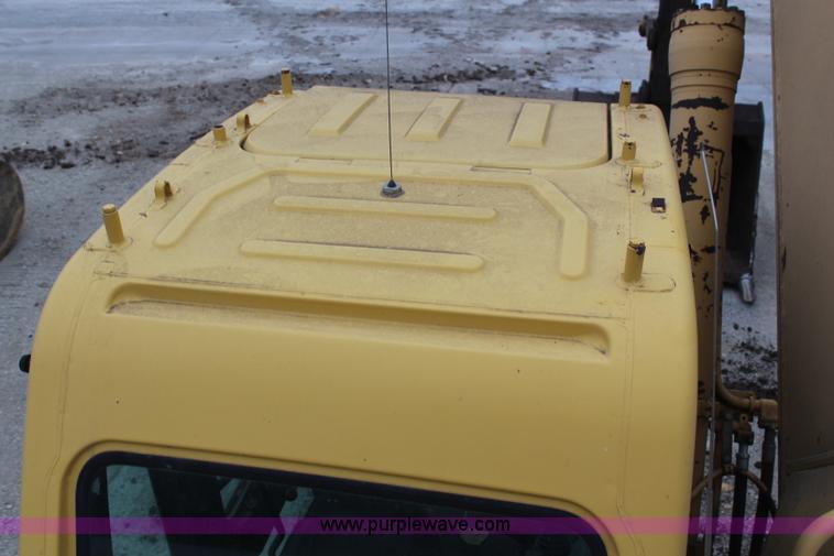 image for item H7916 1999 Komatsu PC450LC-6 excavator