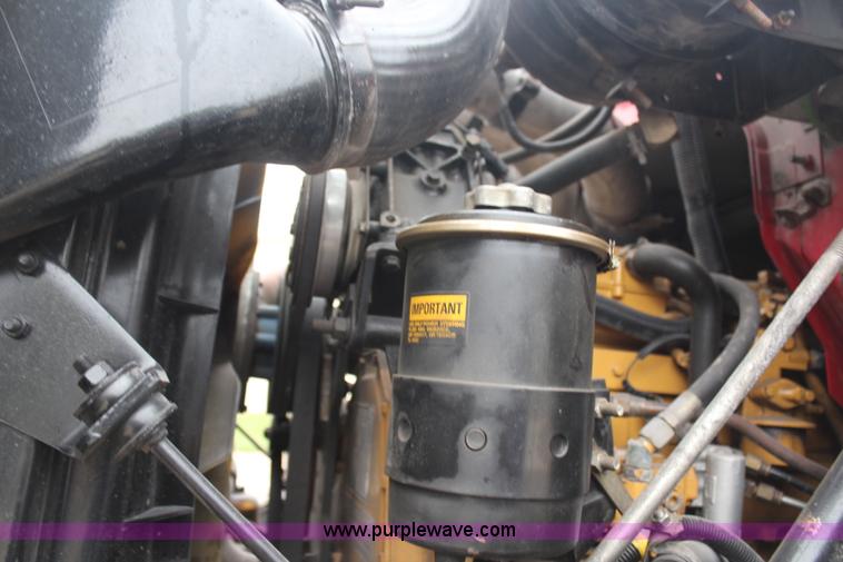 image for item H7960 2000 International 8100 service truck