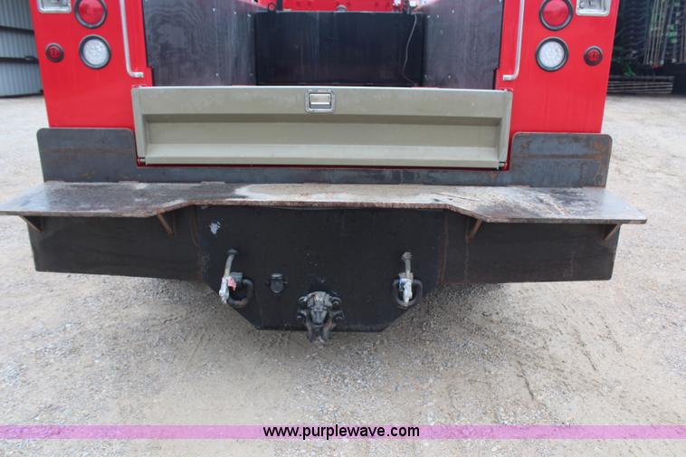 image for item H7960 2000 International 8100 service truck