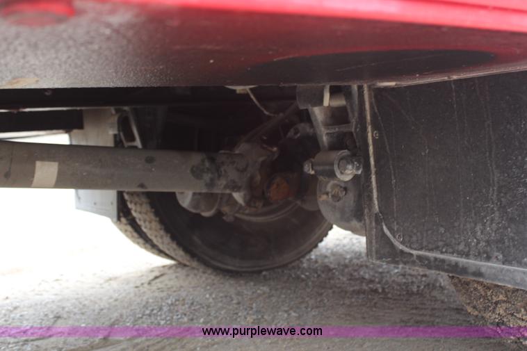 image for item H7960 2000 International 8100 service truck