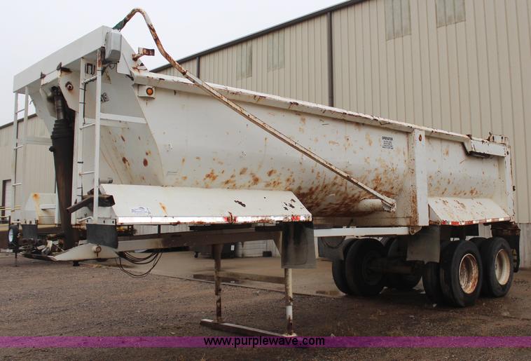 image for item H7963 1994 Western 26' barrel end dump trailer